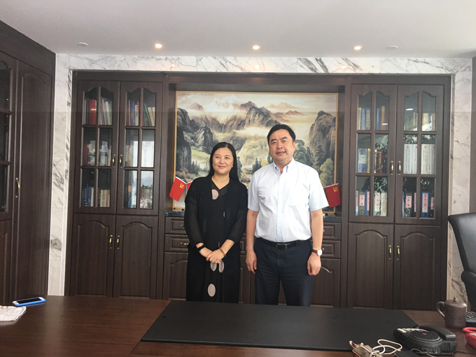 1474611397986302.jpg 趙振元同志與四川省建筑設計院李純院長.jpg